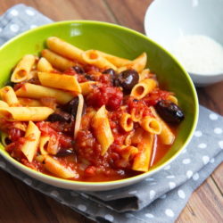 Tomato and Olive pasta
